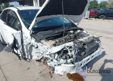 2017 Ford Focus Se z USA, uszkodzony, nr VIN 1FADP3F2XHL309532